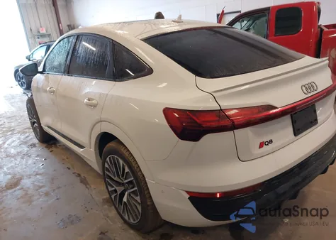 2024 Audi Q8 E-Tron S Line Prestige Quattro z USA, uszkodzony, nr VIN WA1DAAGEXRB066833